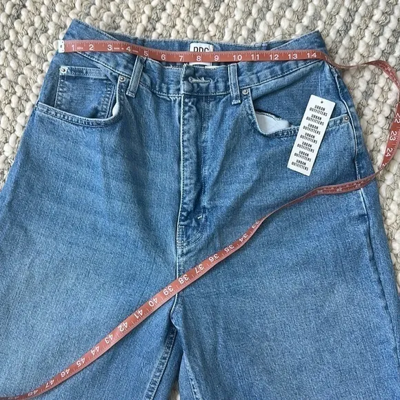 🆕 High‎ Rise Baggy wide leg- Urban Outfitters 🆕