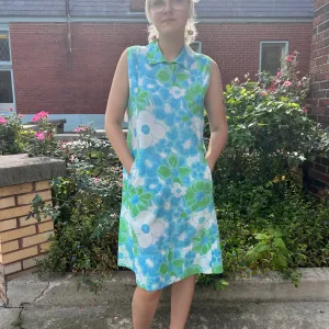 1960s floral shift dress w/ front pockets