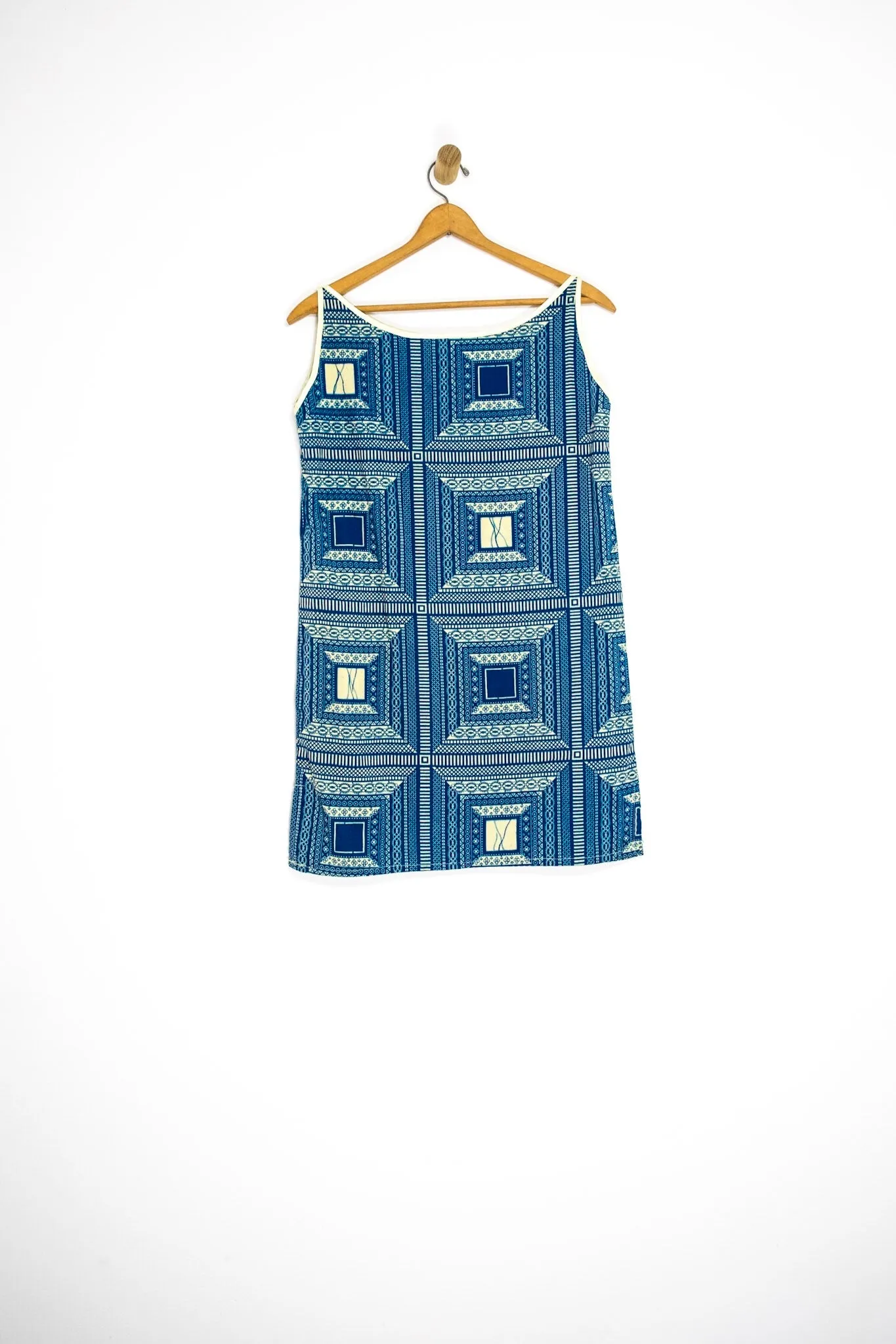 60’s BATIK SHIFT DRESS / LARGE