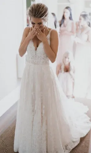 A line V-neckline Lace Wedding Dress