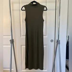 A New Day Stretch Mock Neck Sleeveless Ribbed Knit Tank Midi Dress Green Medium
