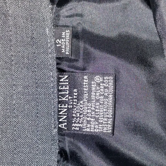 Anne klein gray skirt suit set