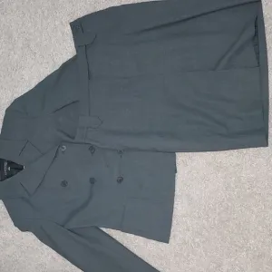 Anne klein gray skirt suit set