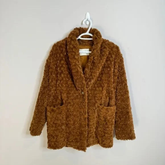 Aritzia Wilfred Free Plush Jacket