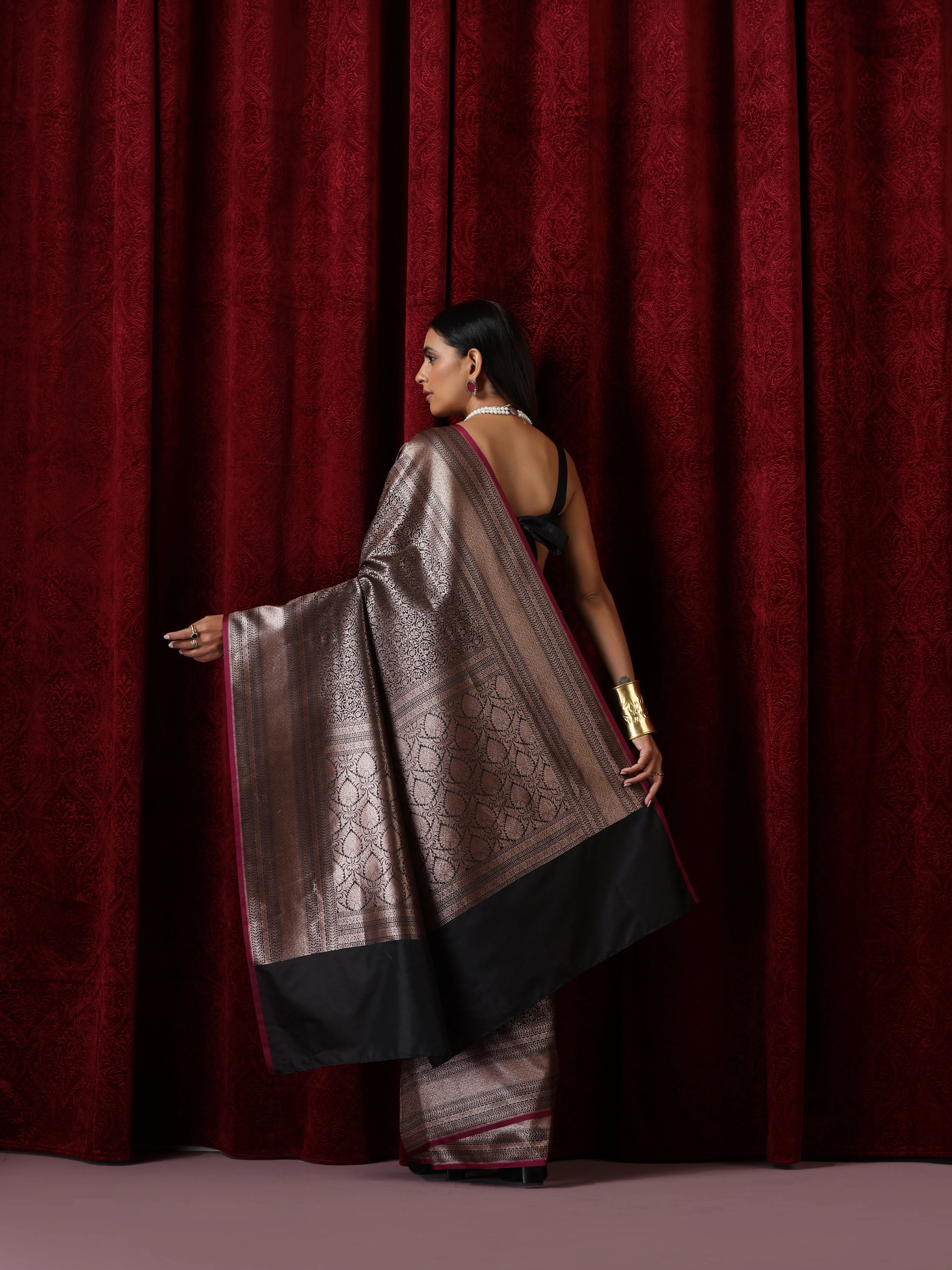 Banarasi Black Purple Jaal Silk Saree with Blouse Fabric