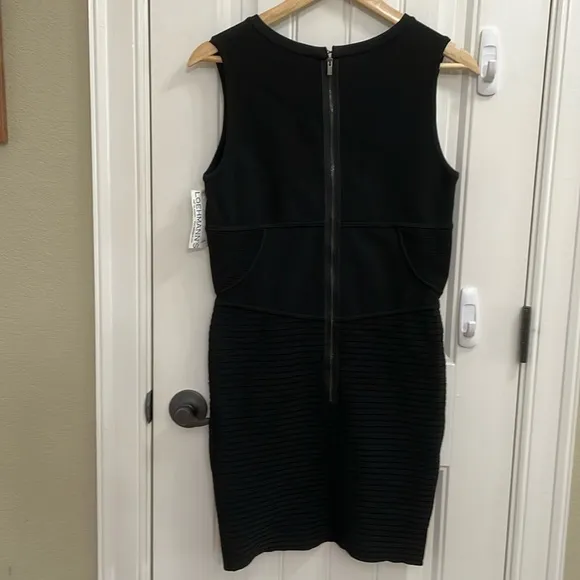 🎉BCBG MAXAZRIA black sleeveless dress.  S