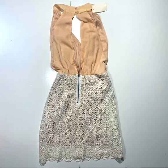 BLVD Cream White V-Neck Sleeveless Crochet Embroidered Bottom Mini Dress NWT L