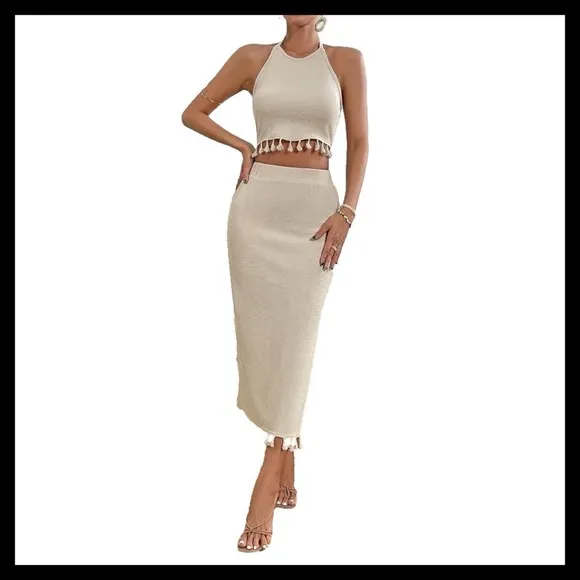 BOUTIQUE Skirt Set Halter Neck &amp; Backless Crop Top With High Waist Split…