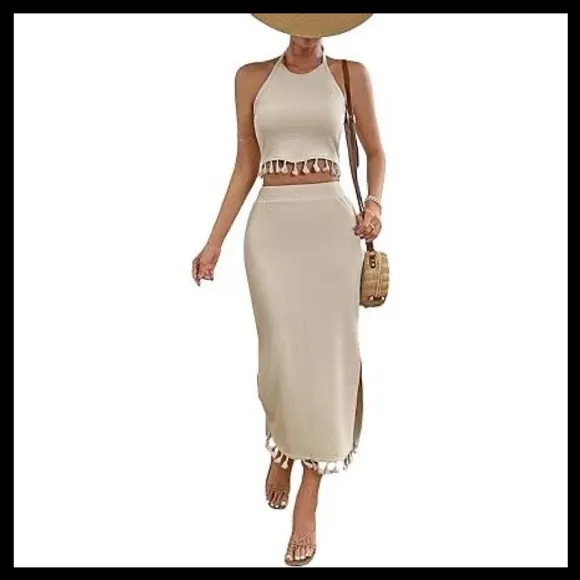 BOUTIQUE Skirt Set Halter Neck &amp; Backless Crop Top With High Waist Split…
