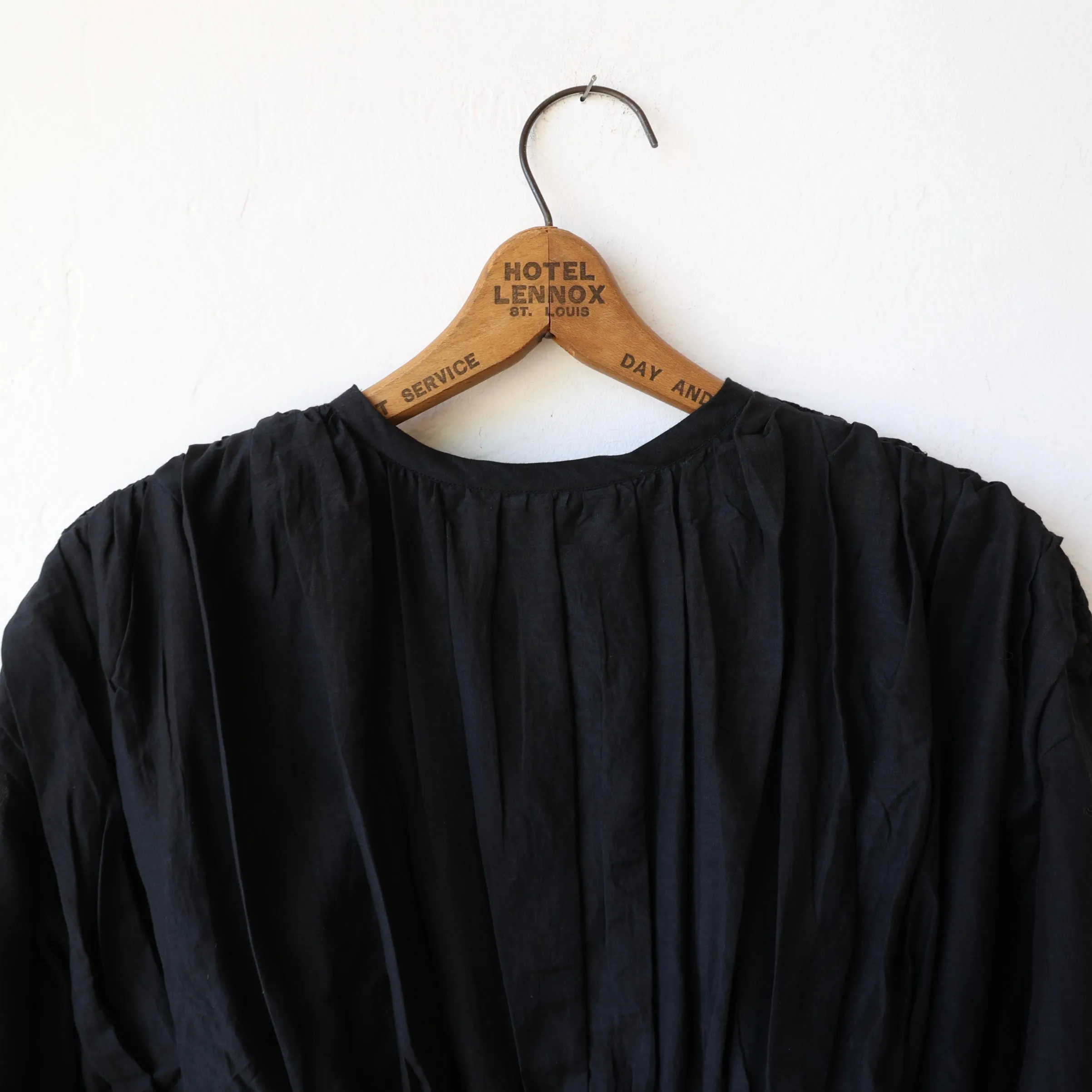 Bunon Tie Blouse - Black
