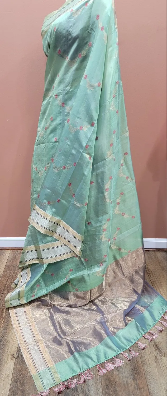 Chanderi Pattu saree W/ Custom Blouse.