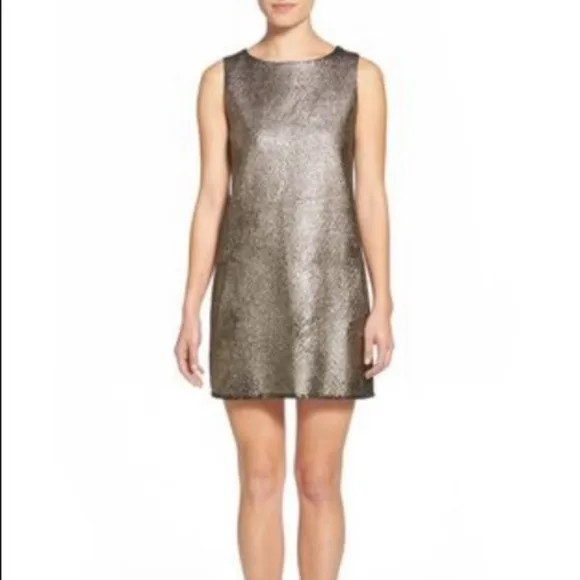 CUPCAKES &amp; CASHMERE MOLLIE Metallic Shift Dress S