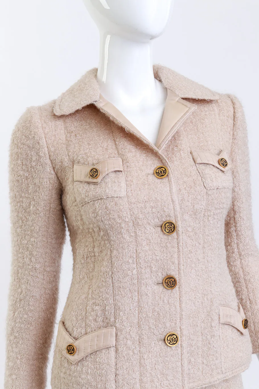 Curly Wool Skirt Suit
