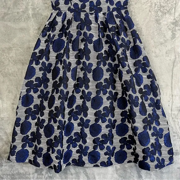 Differentes Blue Floral Maxi Dress 4XL Sleeveless Full Skirt Keyhole Cutout Long