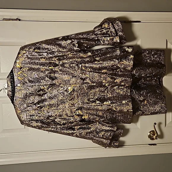 Donna Vinci Couture Lamé Skirt Suit