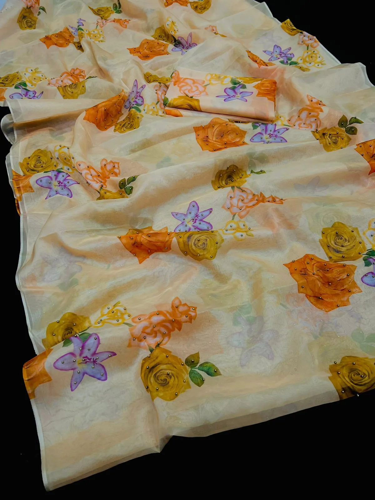 Flora Print Saree In Cream Color