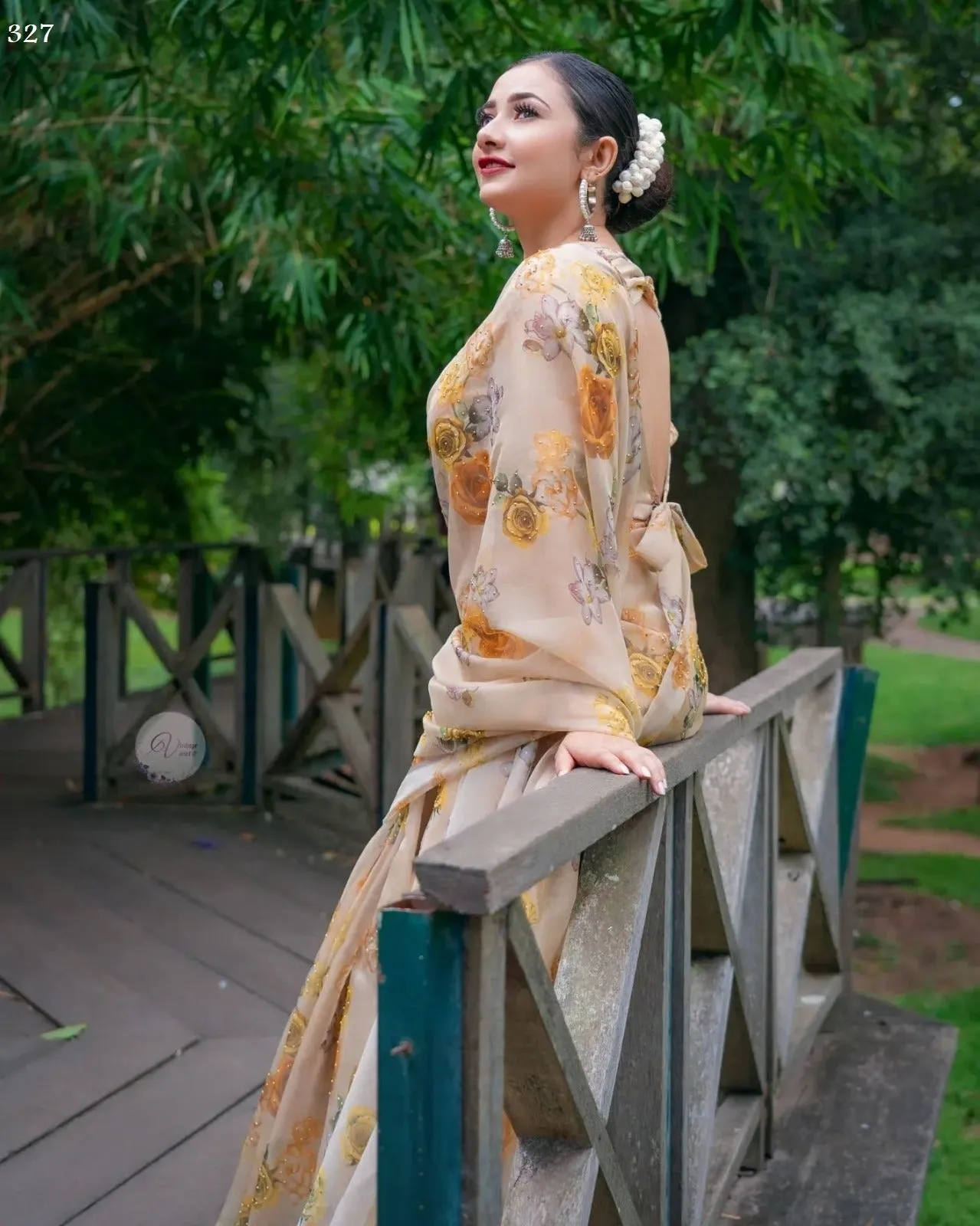 Flora Print Saree In Cream Color