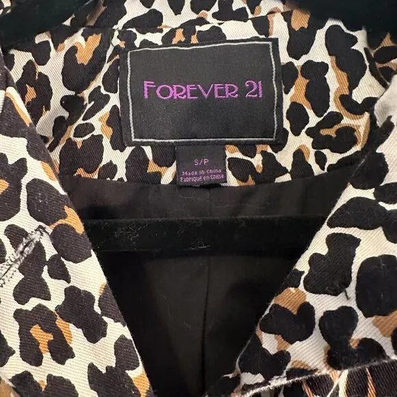 Forever 21 Leopard Print Button Up Long Taylored Lightweight Coat Size Small