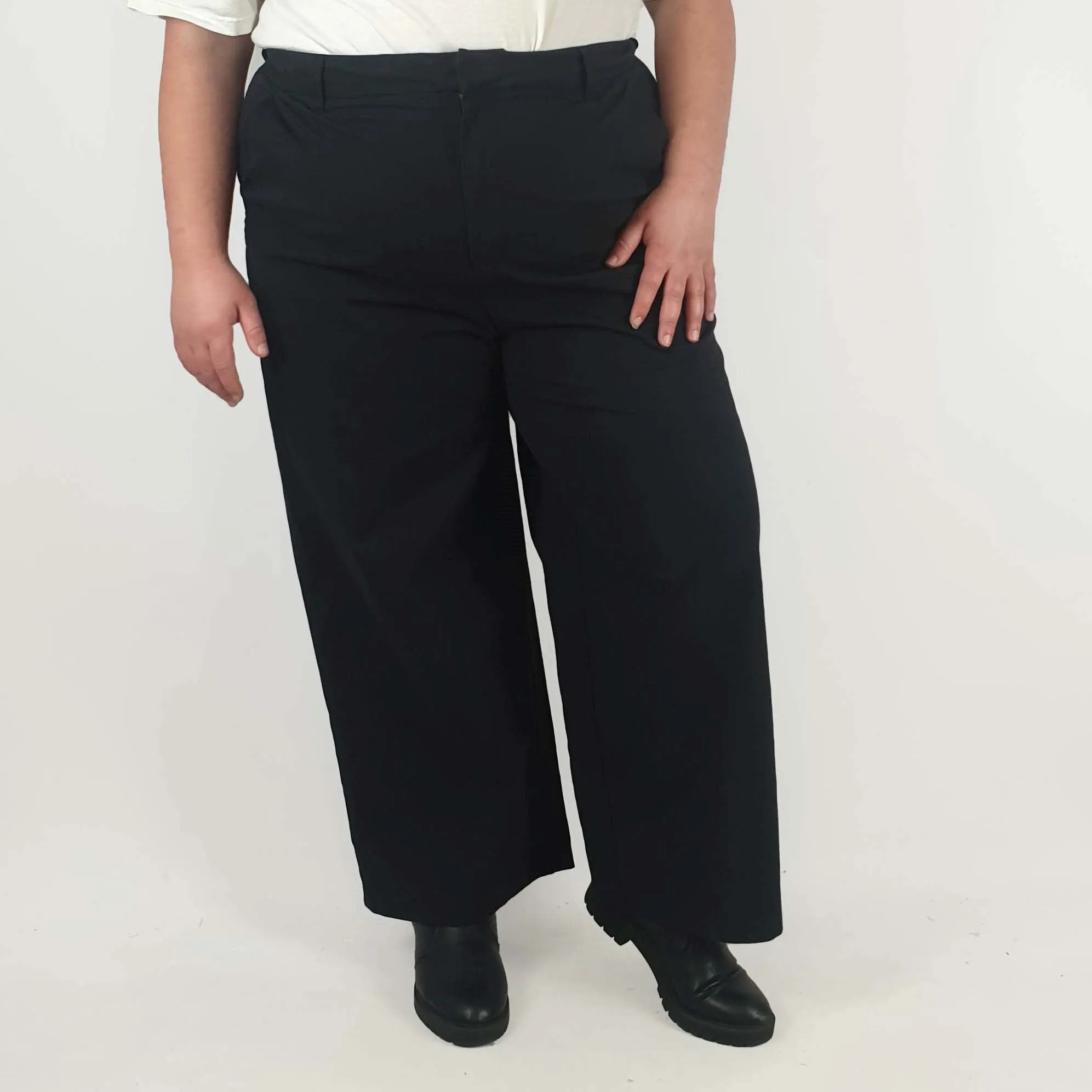 Frock Me Out black wide leg pants size 22