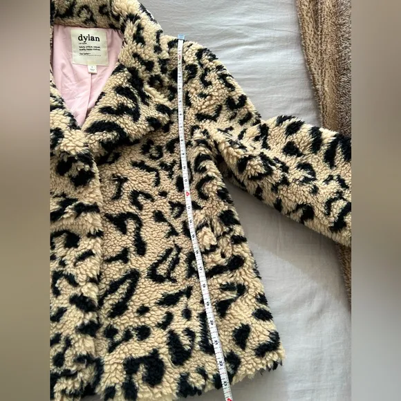 🎉HP🎉Dylan Los Angeles Teddy Leopard-Print Jacket