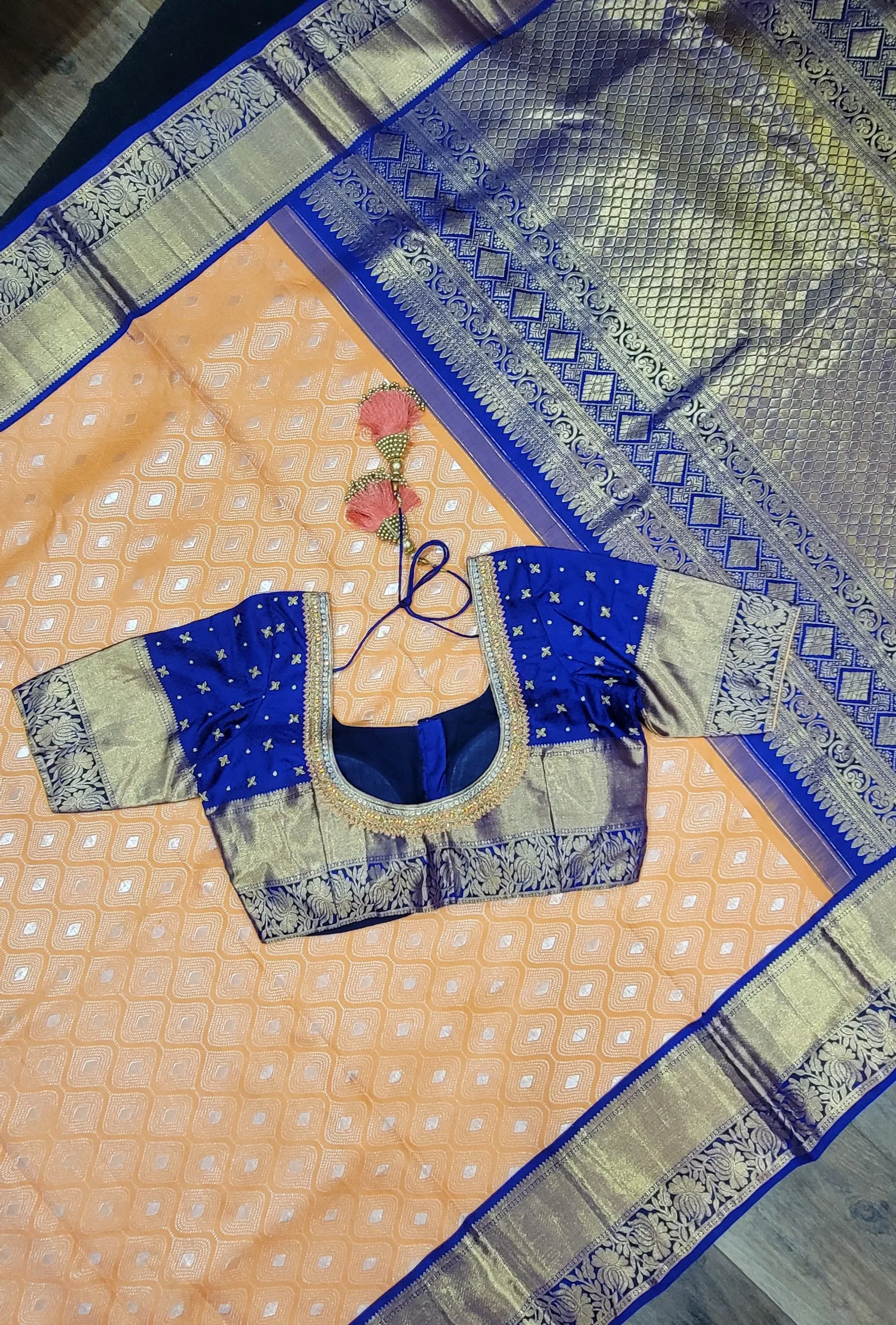 Kanchi Tissue Silk Saree w/ Blouse in 2 gram Gold Zari