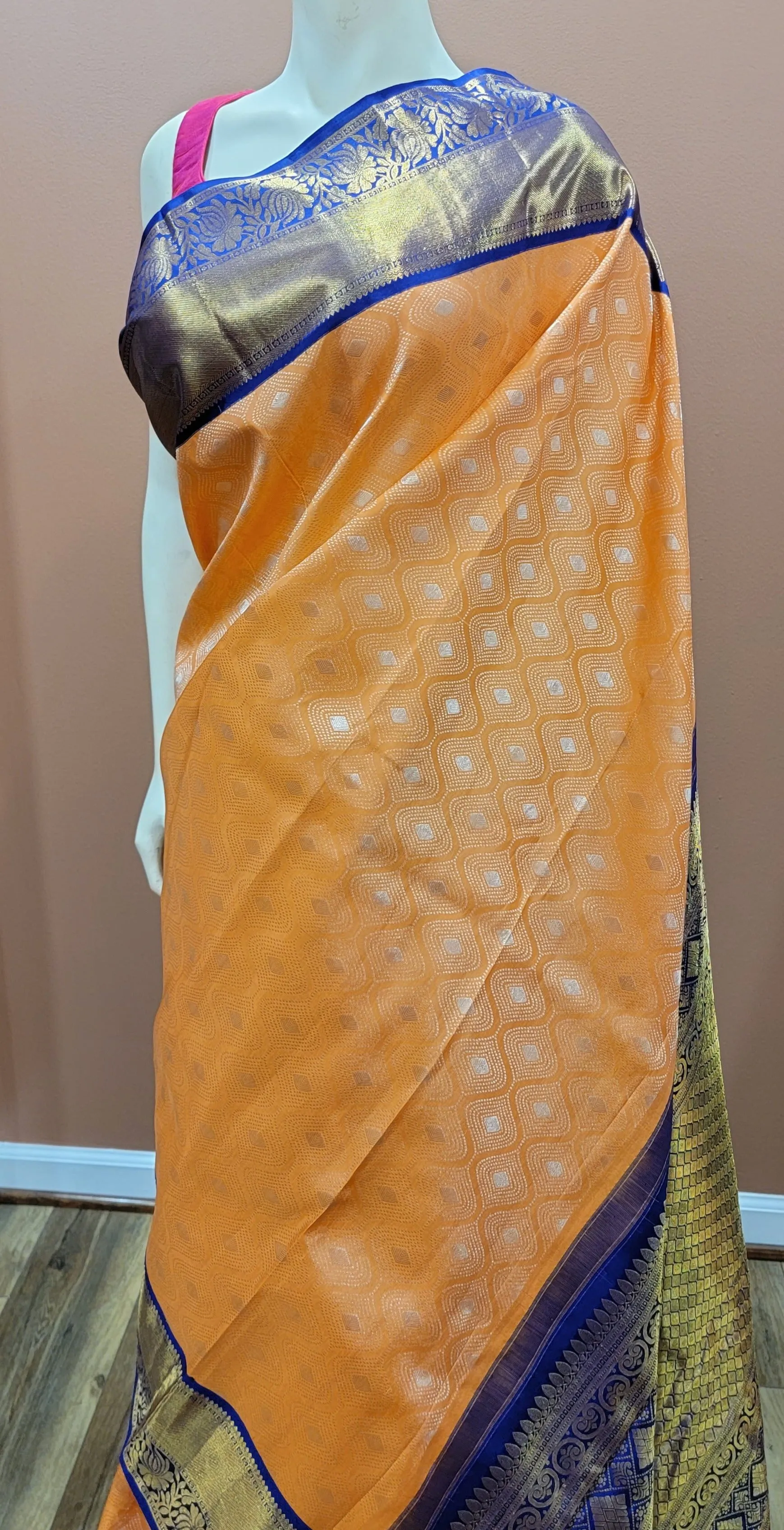 Kanchi Tissue Silk Saree w/ Blouse in 2 gram Gold Zari