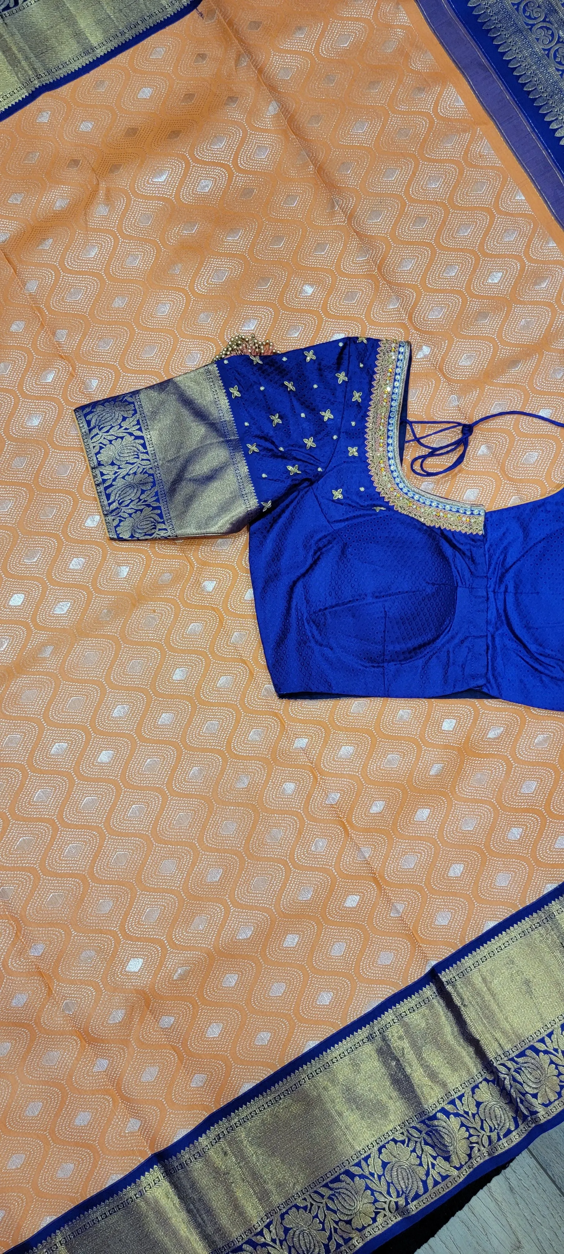 Kanchi Tissue Silk Saree w/ Blouse in 2 gram Gold Zari