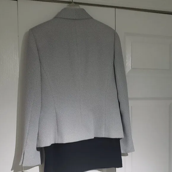 Le Suit Essentials 4P