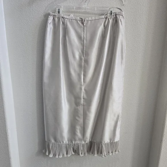 Light grey skirt suit with elegant embroidery size 12