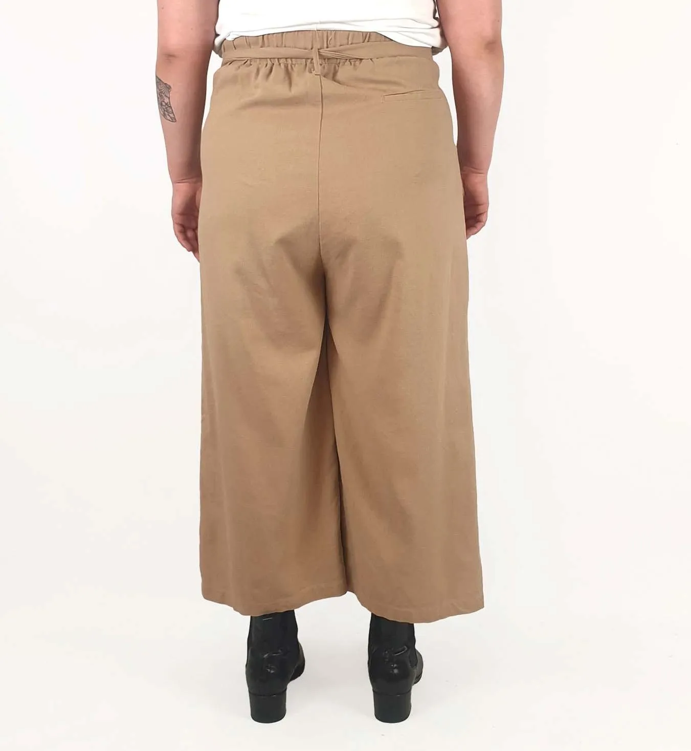 Lorraine tan linen mix wide leg pants size 16