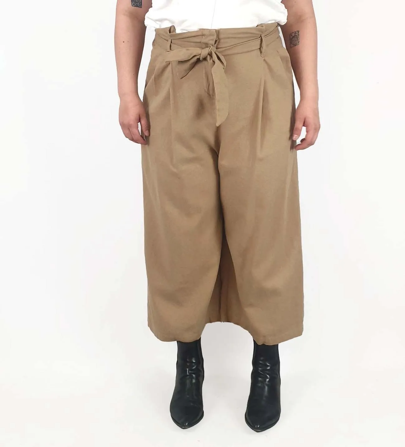 Lorraine tan linen mix wide leg pants size 16
