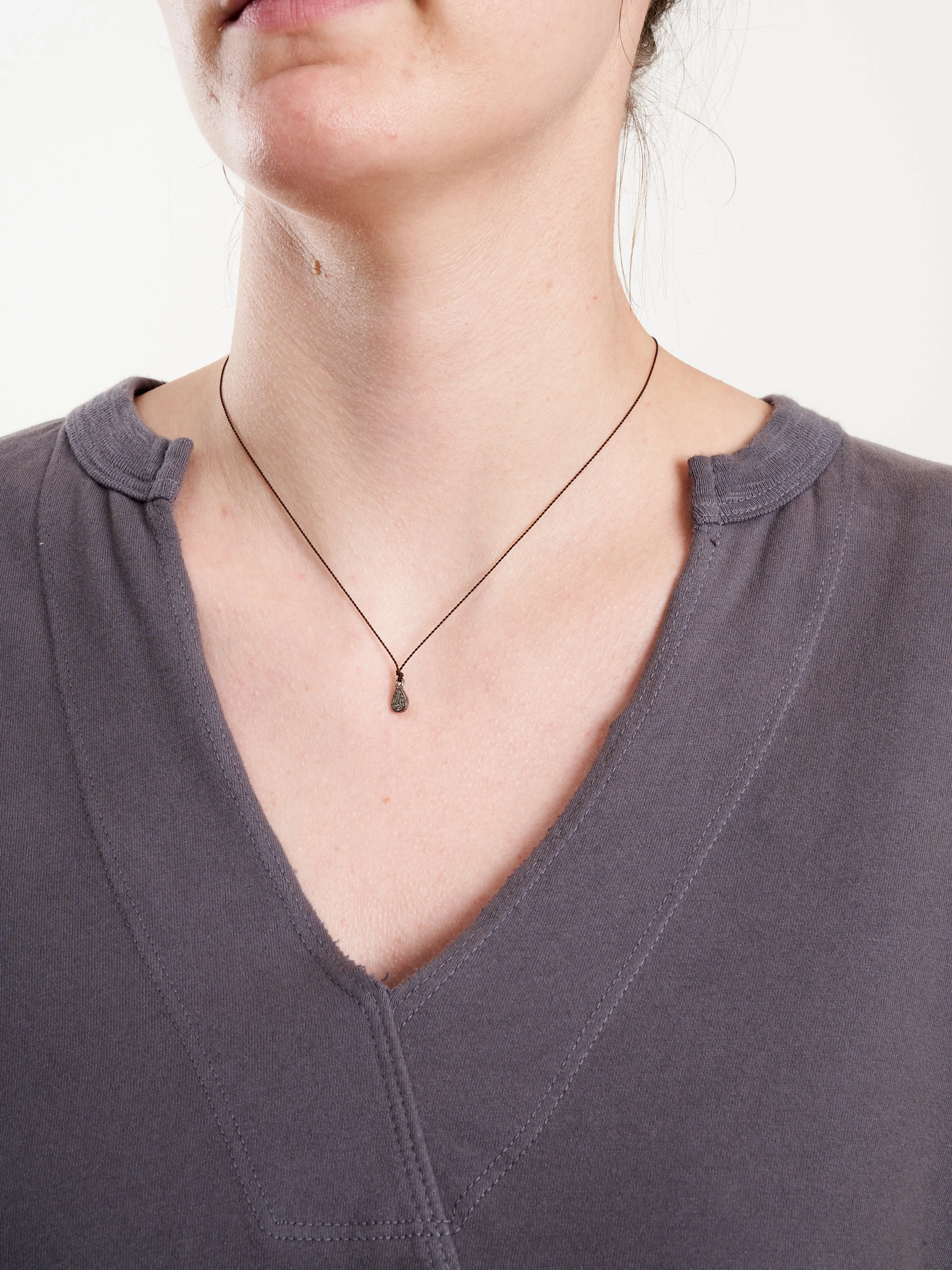 l/s split neck shift hem tee - cinder
