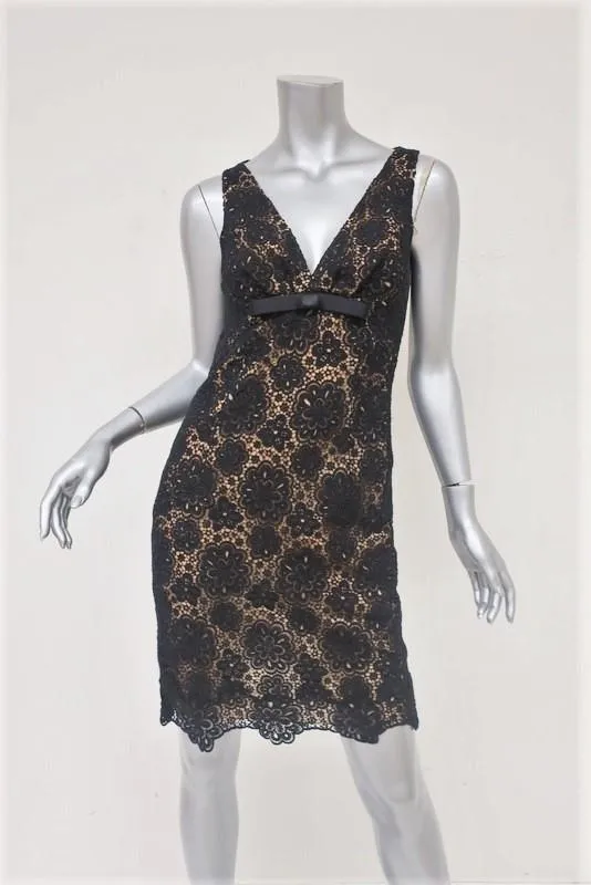 Michael Kors Collection Dress Black Crochet Lace Size 4 Sleeveless V-Neck Mini
