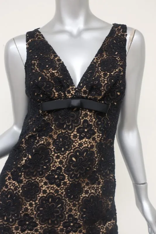 Michael Kors Collection Dress Black Crochet Lace Size 4 Sleeveless V-Neck Mini