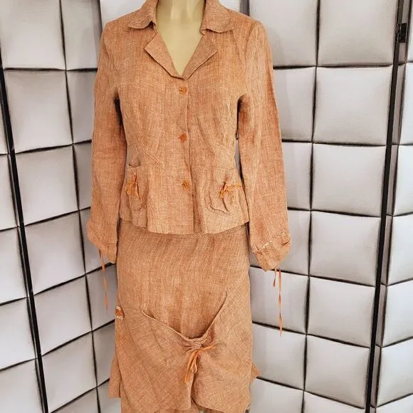 Mith linen suit