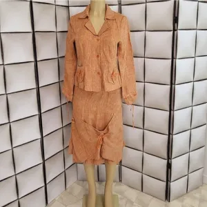 Mith linen suit
