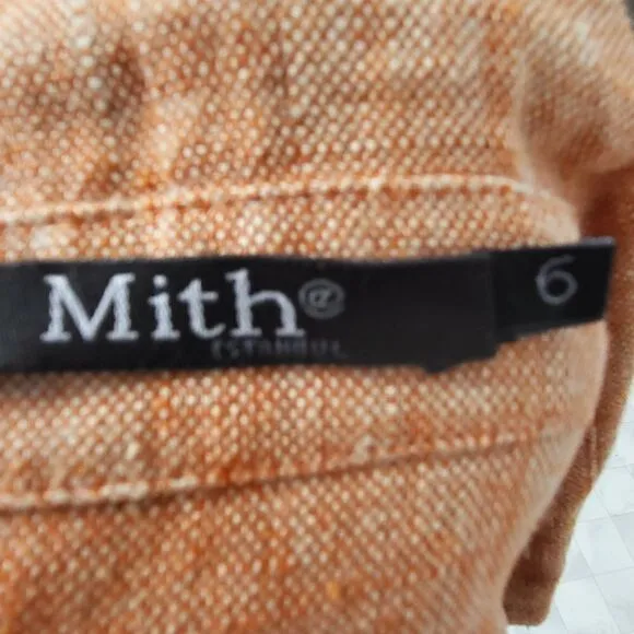 Mith linen suit