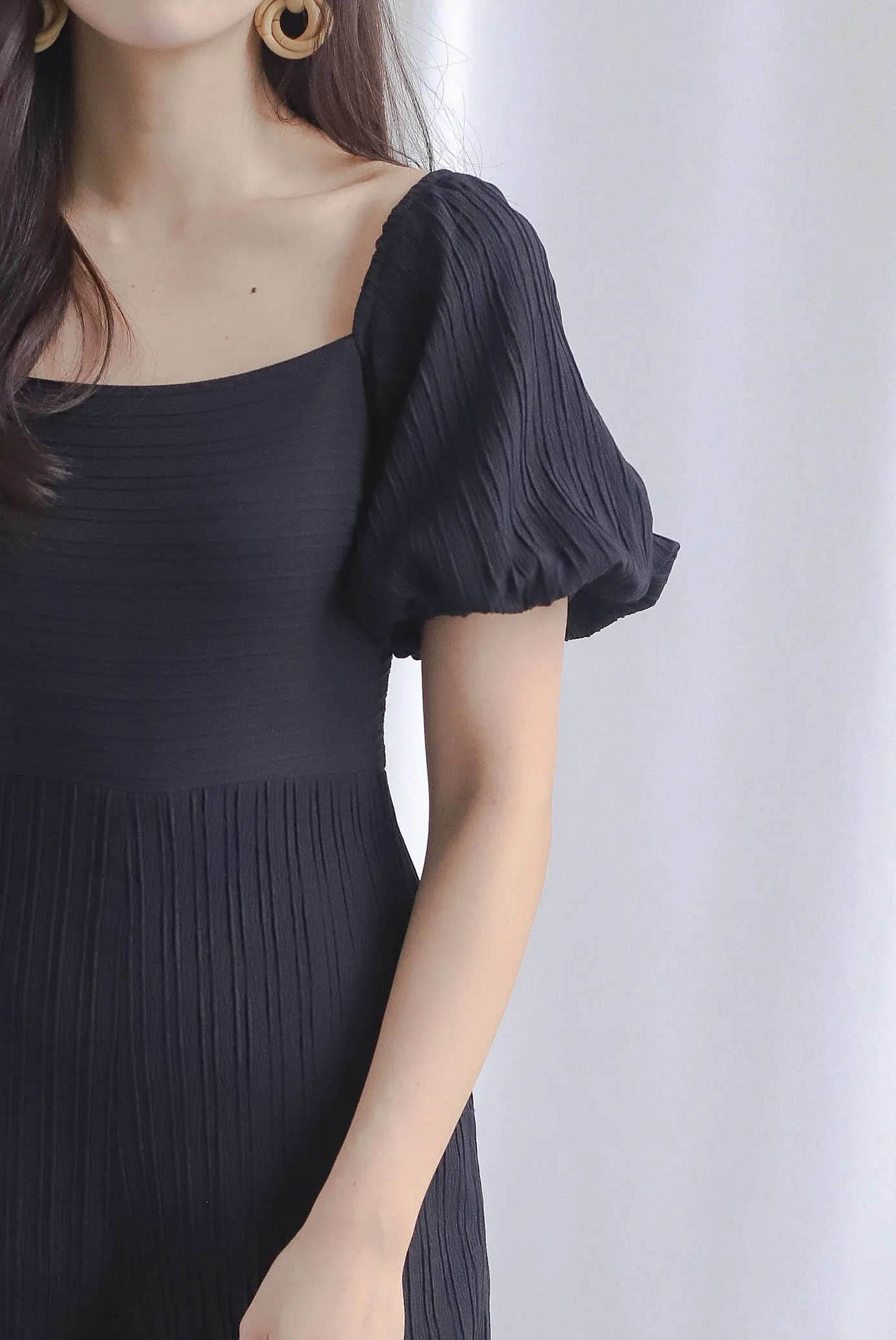 Monika Stripes Emboss Puffy Sleeve Romper In Black