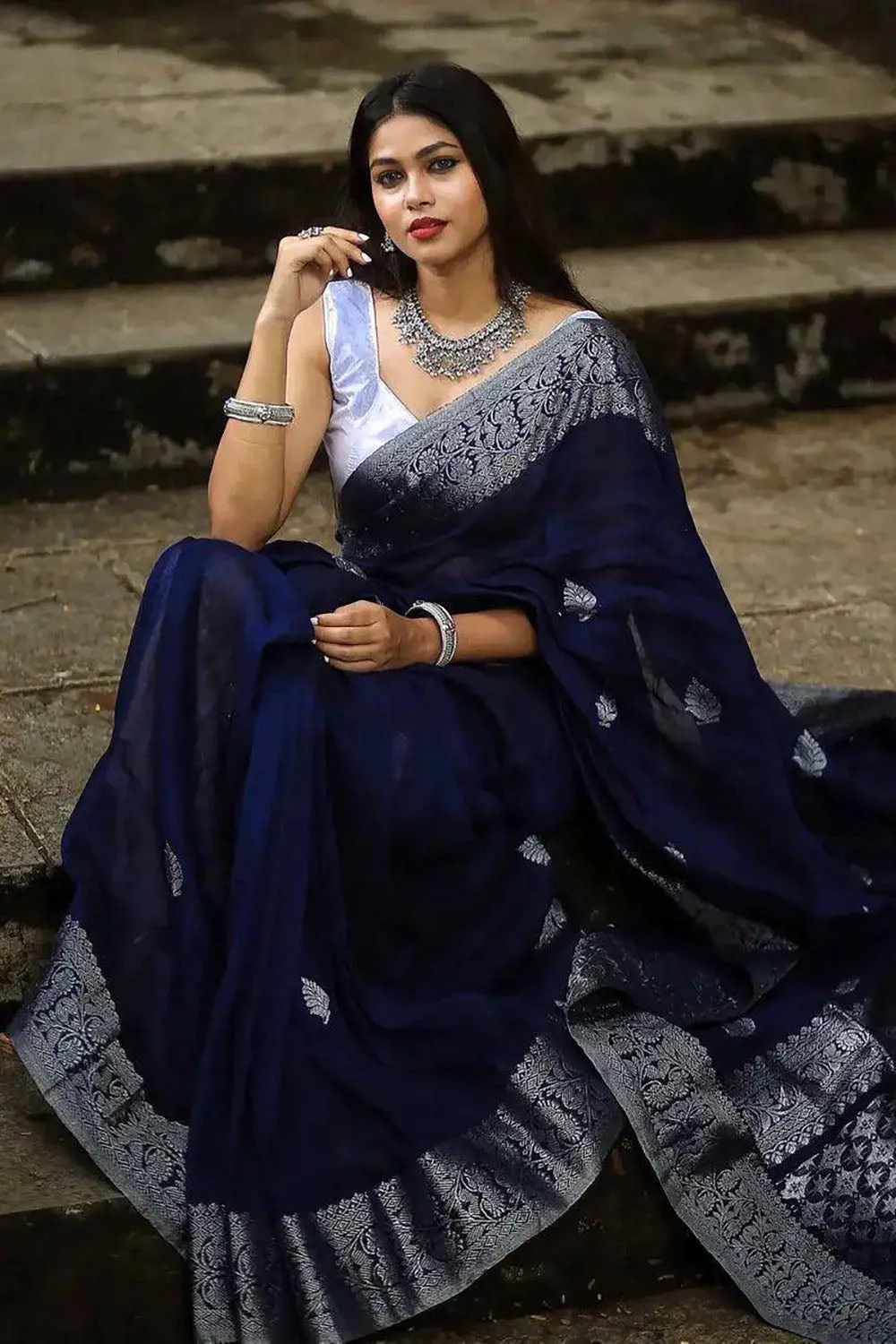 Navy Blue Banarasi Silk Saree With Zari Weaving Work