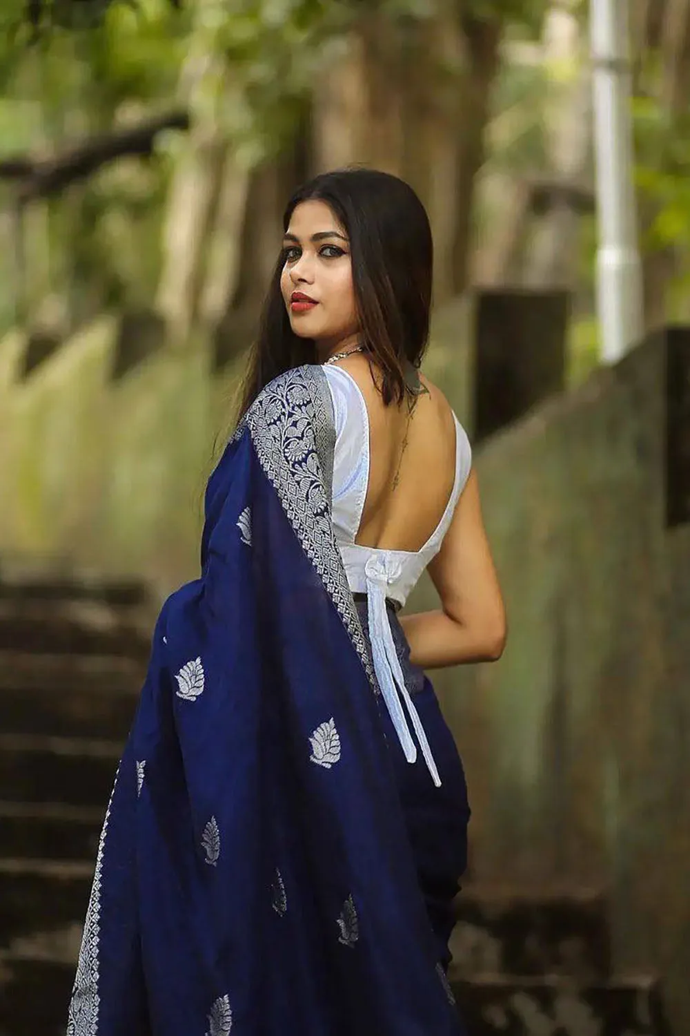 Navy Blue Banarasi Silk Saree With Zari Weaving Work