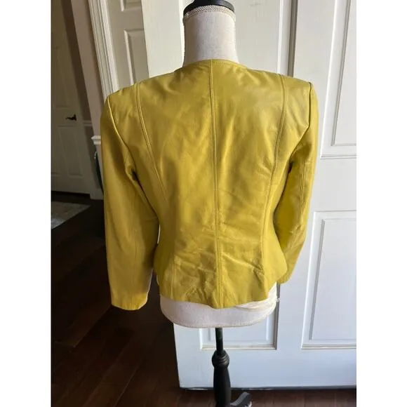 Newport News ladies tailored mustard leather jacket size 6