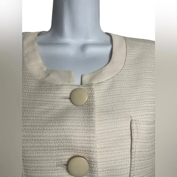NWT Kasper size 10 petite light beige and cream textured skirt suit PERFECT ❤️