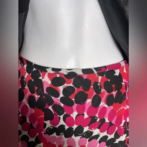 NWT Suit Studio size 8 petite fun black and pink polka dot skirt suit with scarf