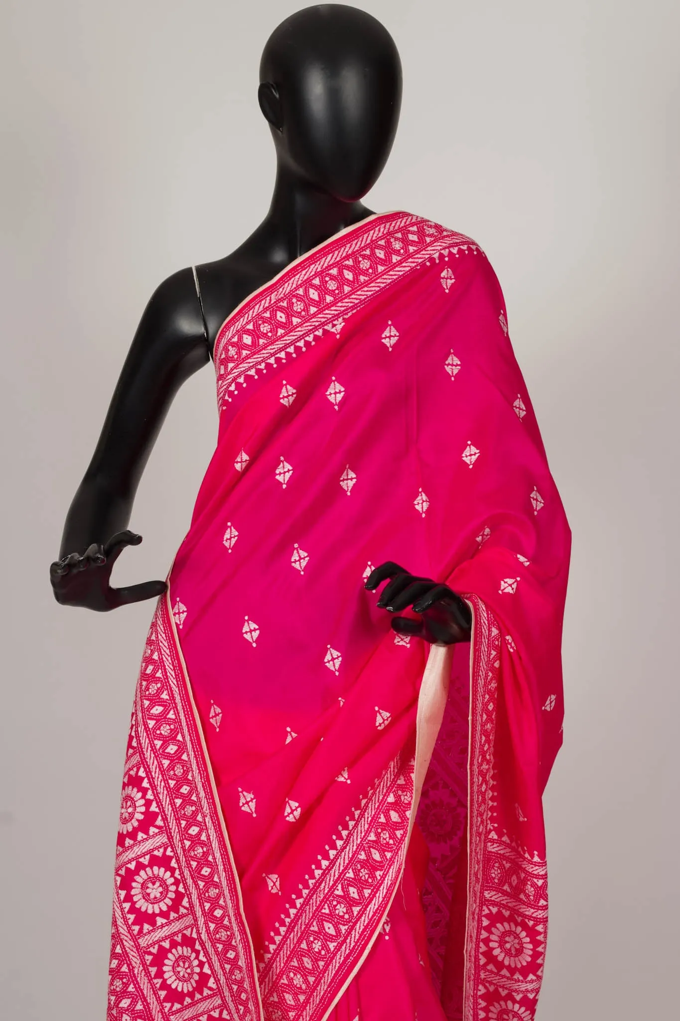 Pink kantha saree