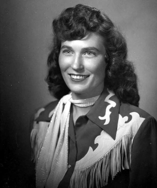 Rare 1950s Hilbilly Westerns Of Denver Vibrant Violet Gabardine Fringe Cowgirl Suit