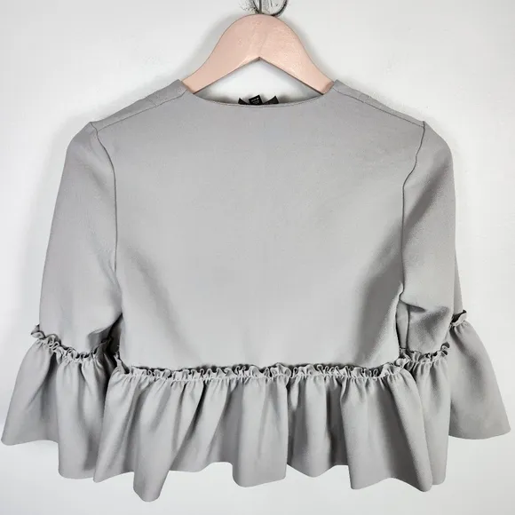 Rare EUC Topshop Gray Ruffle Crop Jacket Size 2 #0248