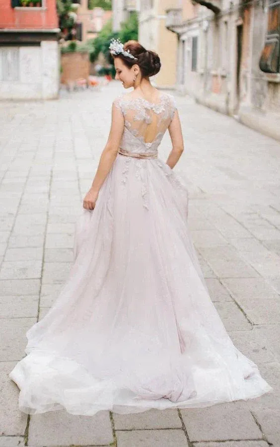 Romantic A-Line Lace  Tulle In White Shade Wedding Dress