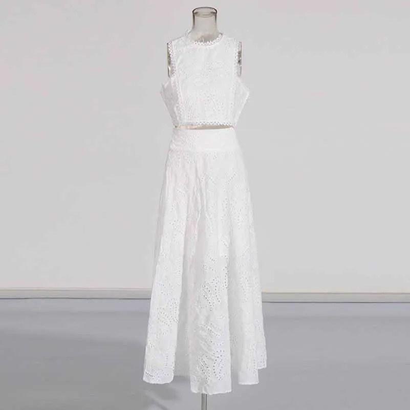 Sleeveless Embroidered Two Piece Long Skirt Suit