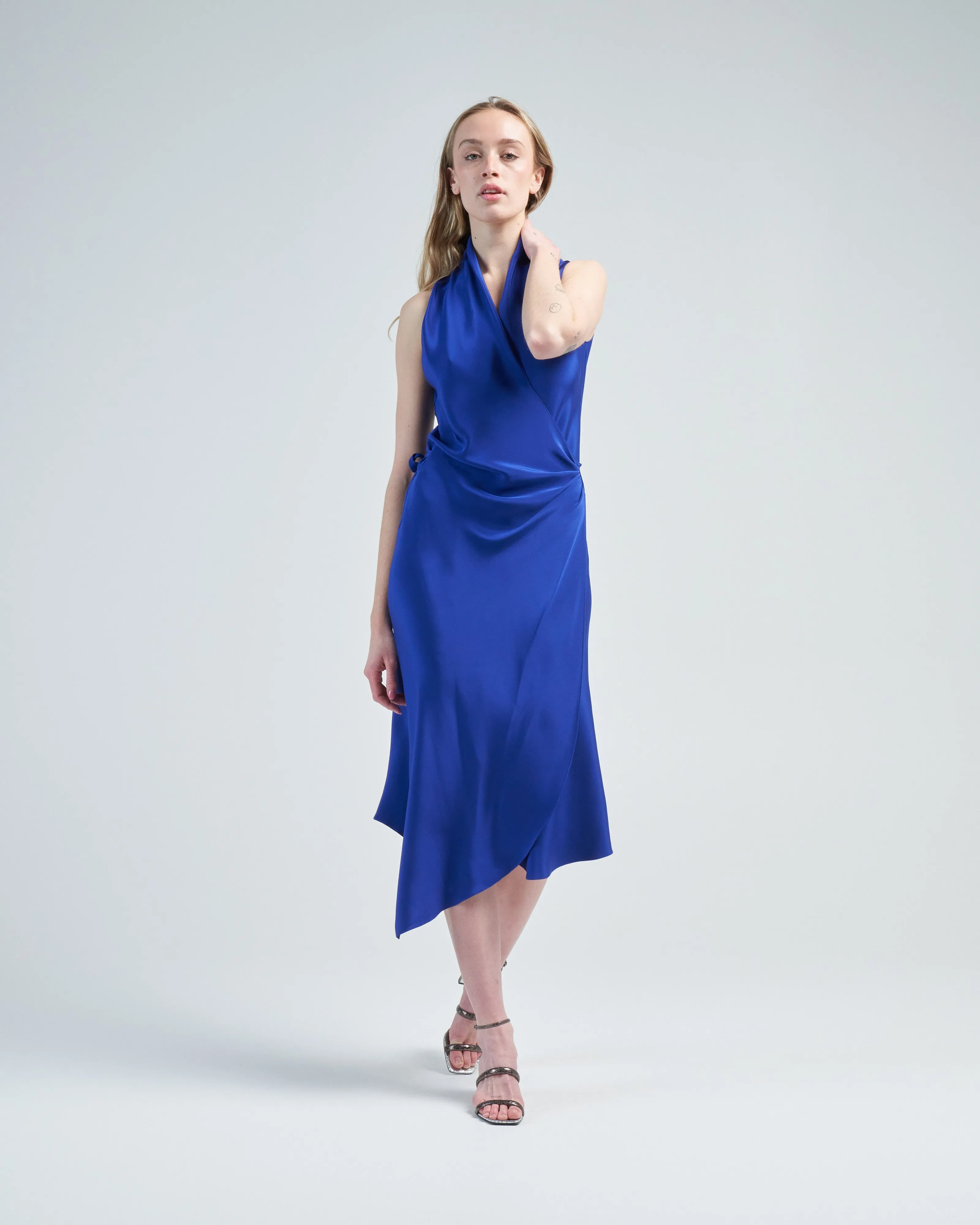 sleeveless victor dress