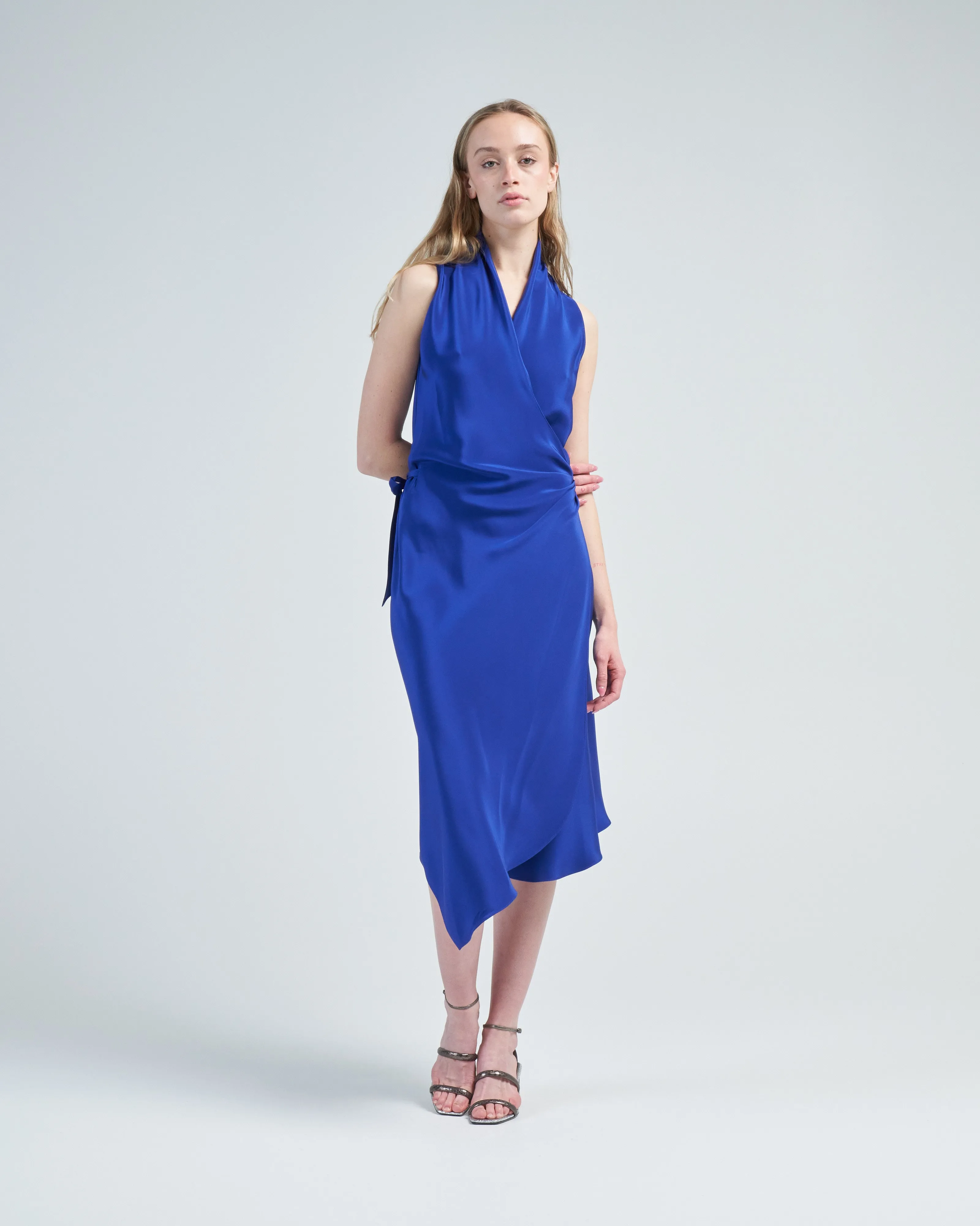 sleeveless victor dress